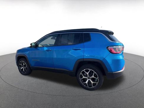 Used 2025 Jeep Compass Limited AWD/4WD image 9