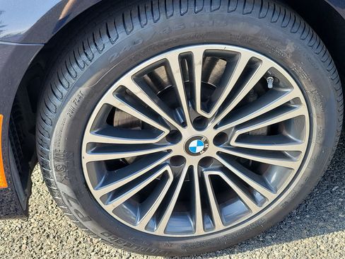 Used 2019 BMW 530e RWD image 7