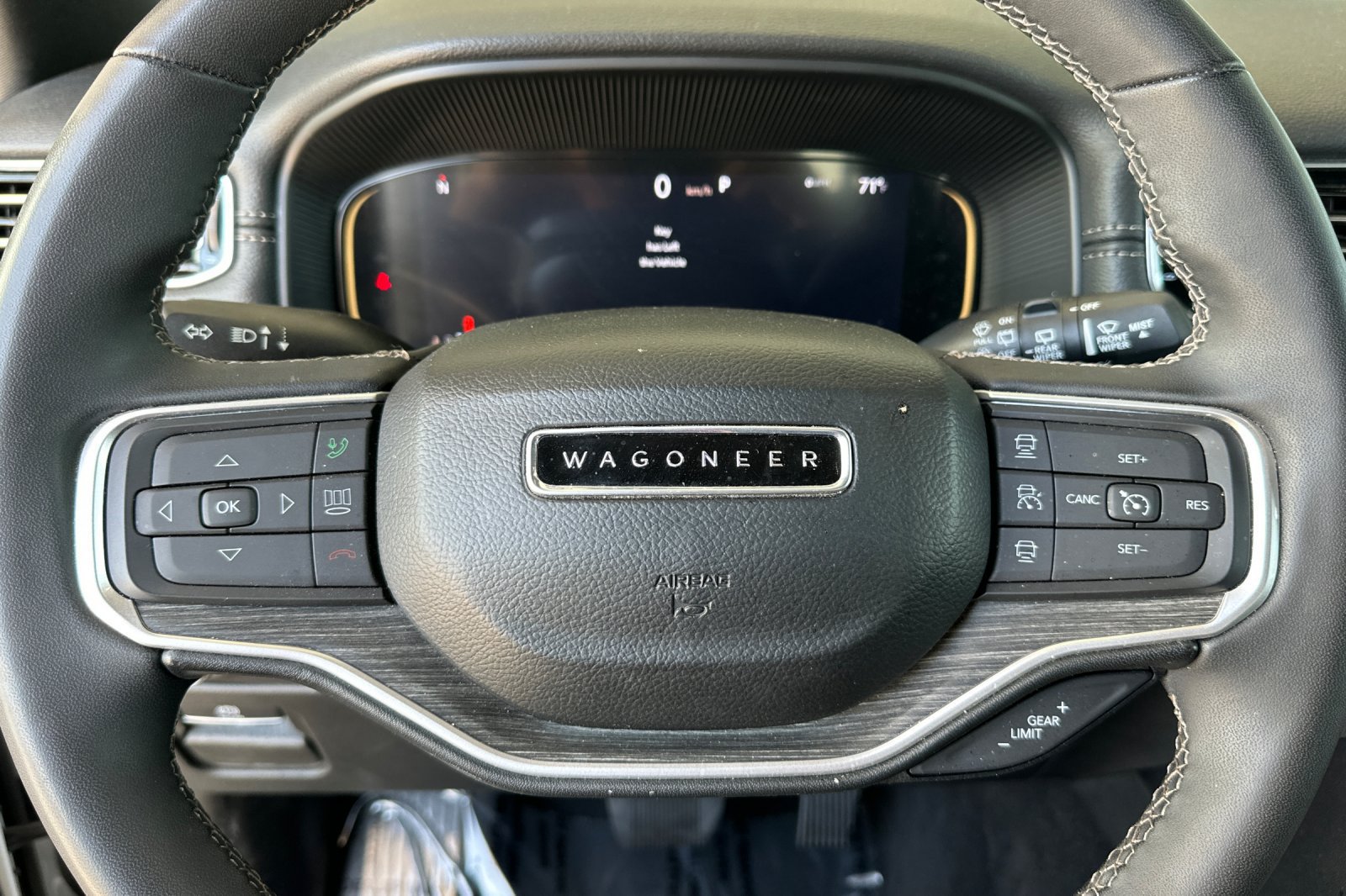 Used 2024 Jeep Wagoneer Series II AWD/4WD image 28