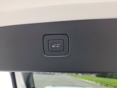 Certified 2025 Buick Envista Sport Touring w/ Convenience I Package FWD image 11