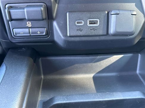 Used 2019 Chevrolet Silverado 1500 LT Trail Boss image 19