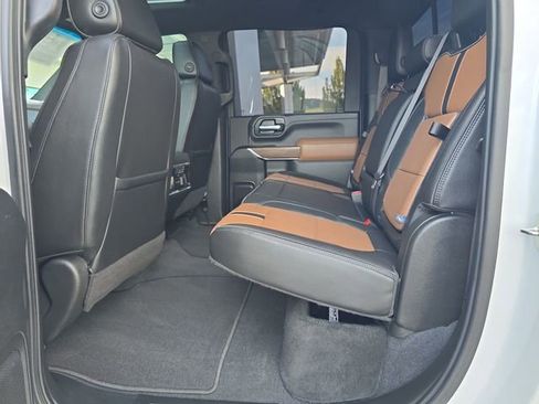 Used 2020 Chevrolet Silverado 2500 High Country image 32