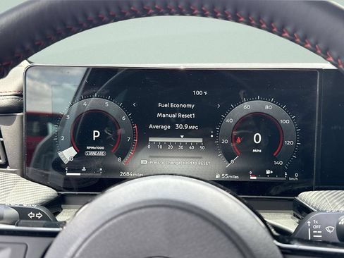 Certified 2025 Nissan Kicks SR AWD/4WD image 39