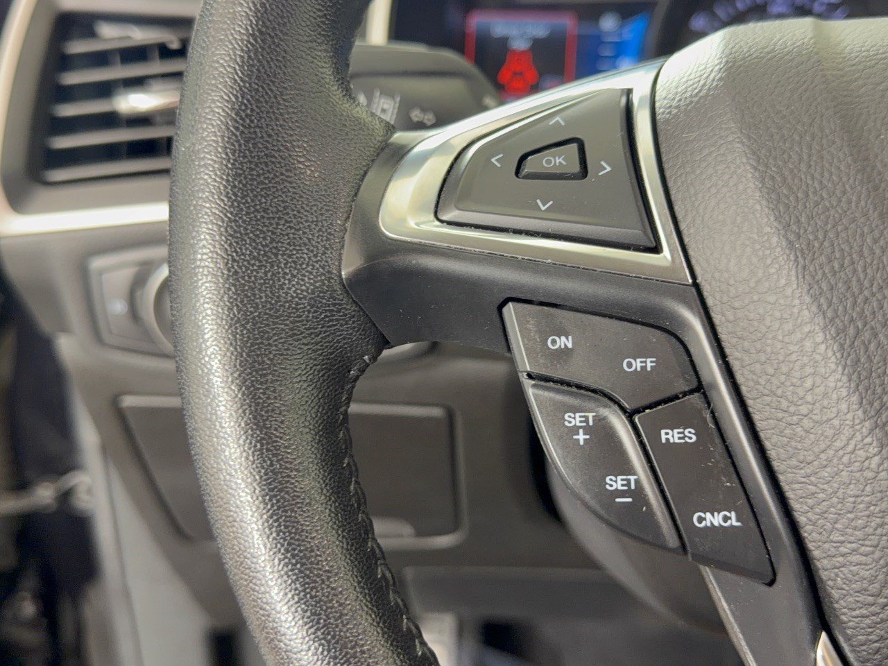 Used 2021 Ford Edge SEL w/ Convenience Package AWD/4WD image 18