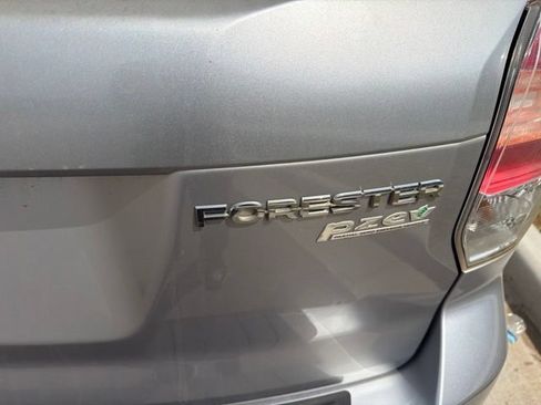Used 2017 Subaru Forester 2.5i Premium w/ All-Weather Package AWD/4WD image 5