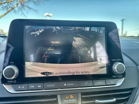 Used 2025 Nissan Altima 2.5 SV image 26