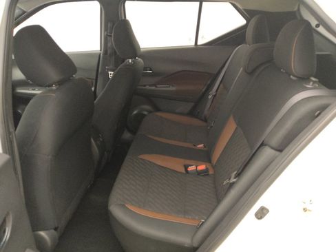 Used 2021 Nissan Kicks SR FWD image 18