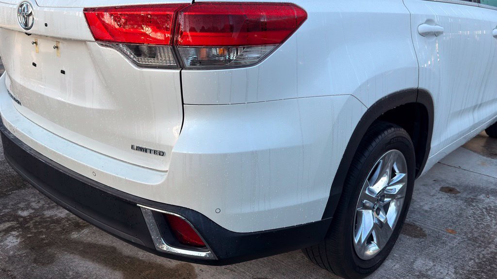 Used 2019 Toyota Highlander Limited FWD image 7