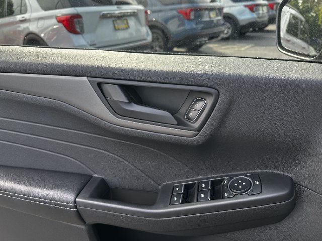 Certified 2023 Ford Escape Active AWD/4WD image 31