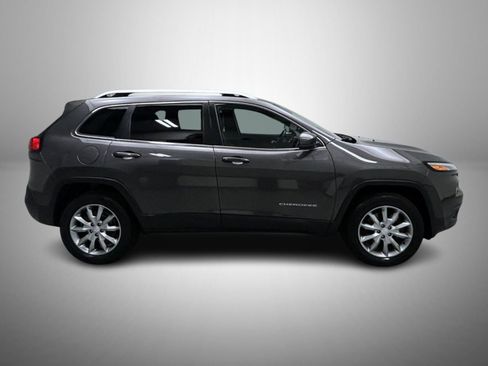 Used 2018 Jeep Cherokee Limited AWD/4WD image 4