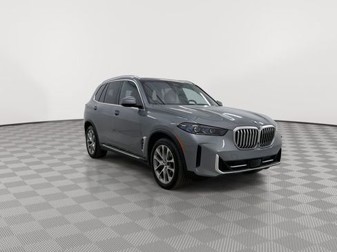 Used 2024 BMW X5 xDrive50e image 13