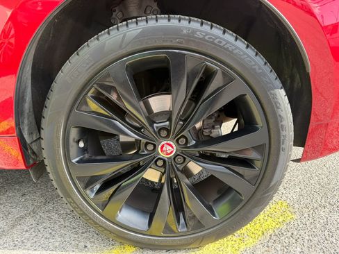 Used 2022 Jaguar F-PACE R-Dynamic S AWD/4WD image 8