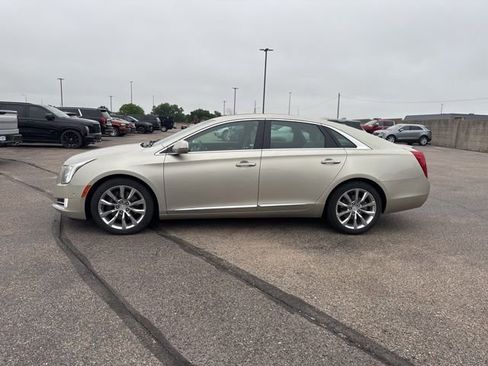 Used 2016 Cadillac XTS Premium FWD image 4