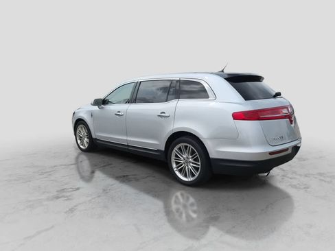 Used 2019 Lincoln MKT AWD image 6