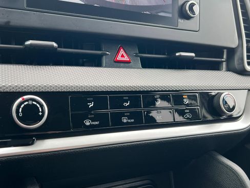 Used 2025 Kia Sportage LX image 25