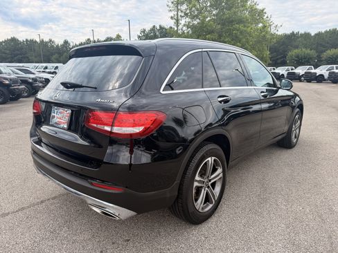 Used 2019 Mercedes-Benz GLC 300 4MATIC image 7