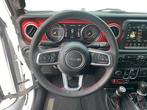 Used 2023 Jeep Gladiator Rubicon w/ LED Lighting Group AWD/4WD image 12