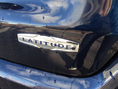 Used 2021 Jeep Compass Latitude image 34