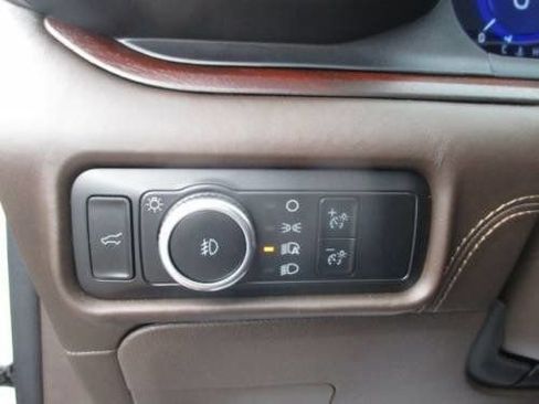 Used 2023 Ford Explorer King Ranch w/ Technology Package image 20