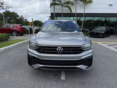 Used 2023 Volkswagen Tiguan SE R-Line image 8