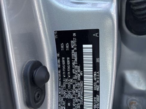 Used 2016 Toyota Highlander XLE AWD/4WD image 11