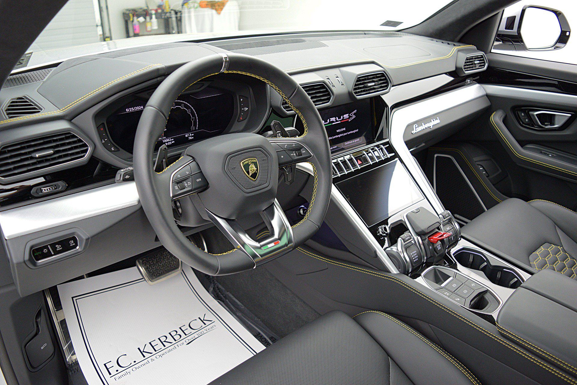 Used 2023 Lamborghini Urus S AWD/4WD image 22