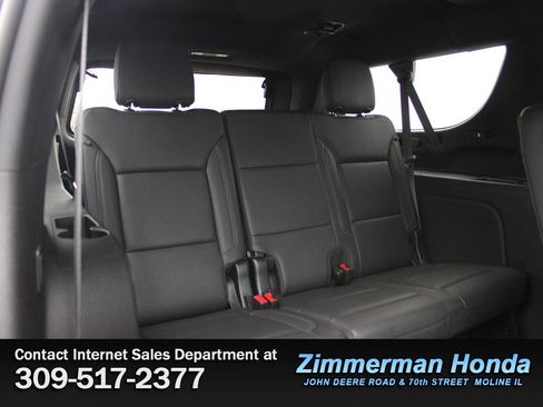 Used 2023 Chevrolet Suburban Z71 w/ Luxury Package image 9