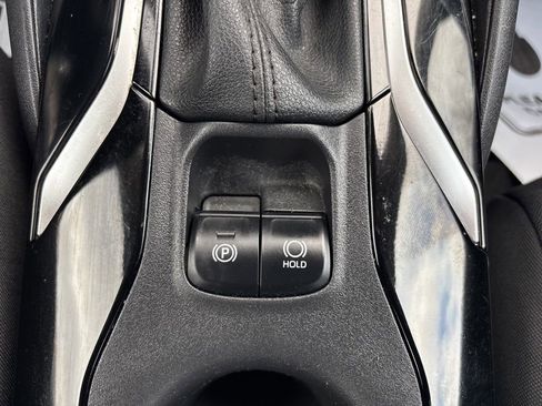 Used 2022 Toyota Corolla LE image 30