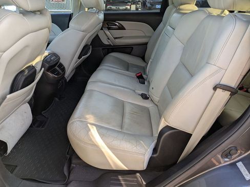 Used 2010 Acura MDX w/ Advance & Entertainment image 22
