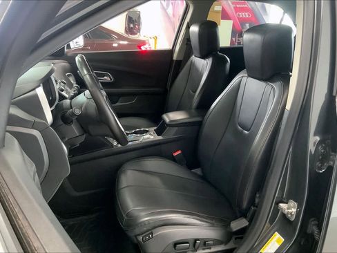 Used 2017 Chevrolet Equinox Premier w/ Enhanced Convenience Package image 10