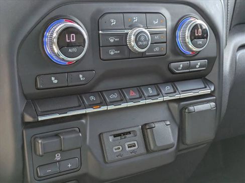 Used 2020 GMC Sierra 1500 SLT AWD/4WD image 13