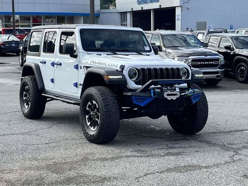 Used 2025 Jeep Wrangler Unlimited Rubicon 4xe w/ Convenience Group AWD/4WD image 1