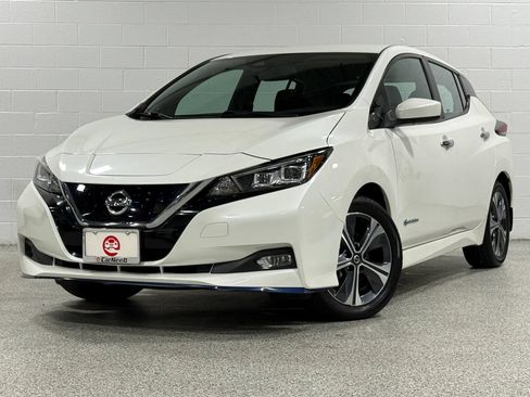 Used 2019 Nissan Leaf SV Plus w/ SV Plus Technology Package FWD image 2