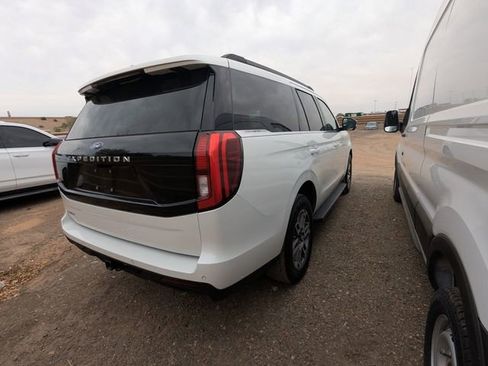Certified 2025 Ford Expedition Active AWD/4WD image 5
