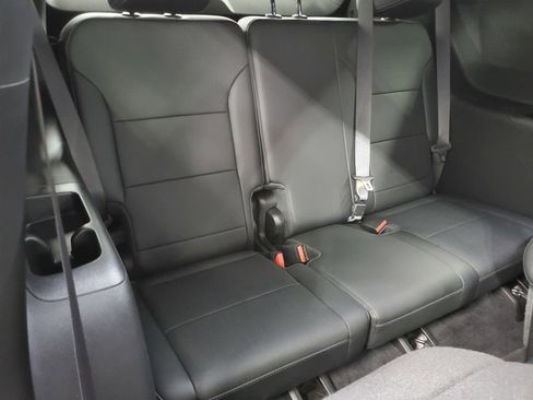 Used 2025 Buick Enclave Preferred image 21