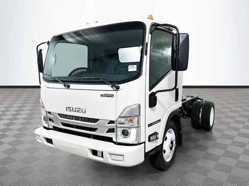 New 2026 Isuzu NPR RWD image 11