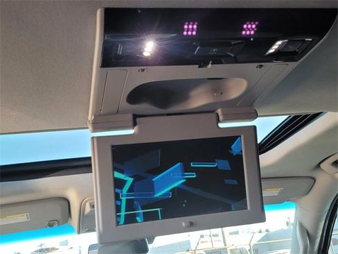 Used 2019 Cadillac Escalade Luxury w/ Escalade Sport Edition image 27