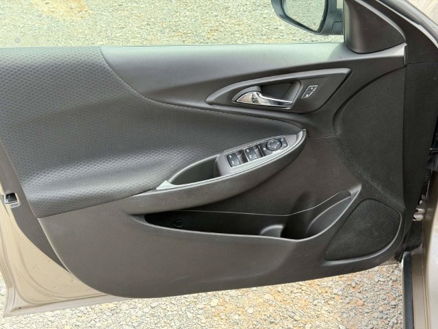Used 2025 Chevrolet Malibu LT FWD image 17
