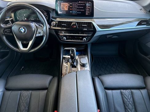 Used 2023 BMW 530e xDrive image 21