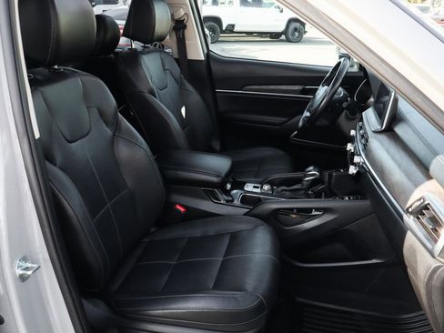 Used 2022 Kia Telluride EX w/ EX Premium Package image 43