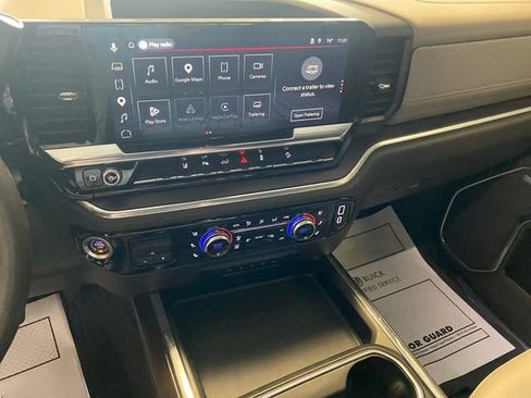 Certified 2025 GMC Sierra 2500 SLT w/ SLT Premium Package AWD/4WD image 16