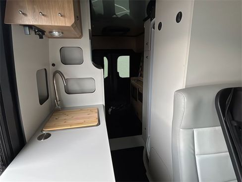 Used 2023 RAM ProMaster 3500 w/ Premium Convenience Group (B) image 21