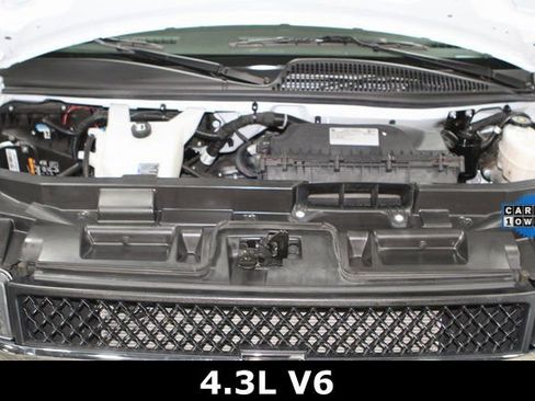 Used 2024 Chevrolet Express 2500 w/ Driver Convenience Package image 3