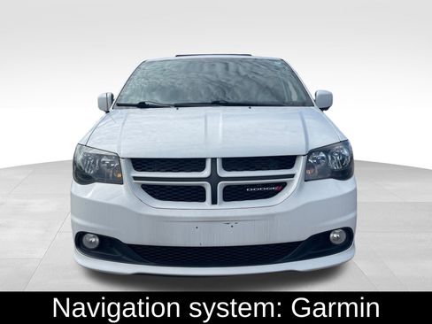 Used 2017 Dodge Grand Caravan GT image 2