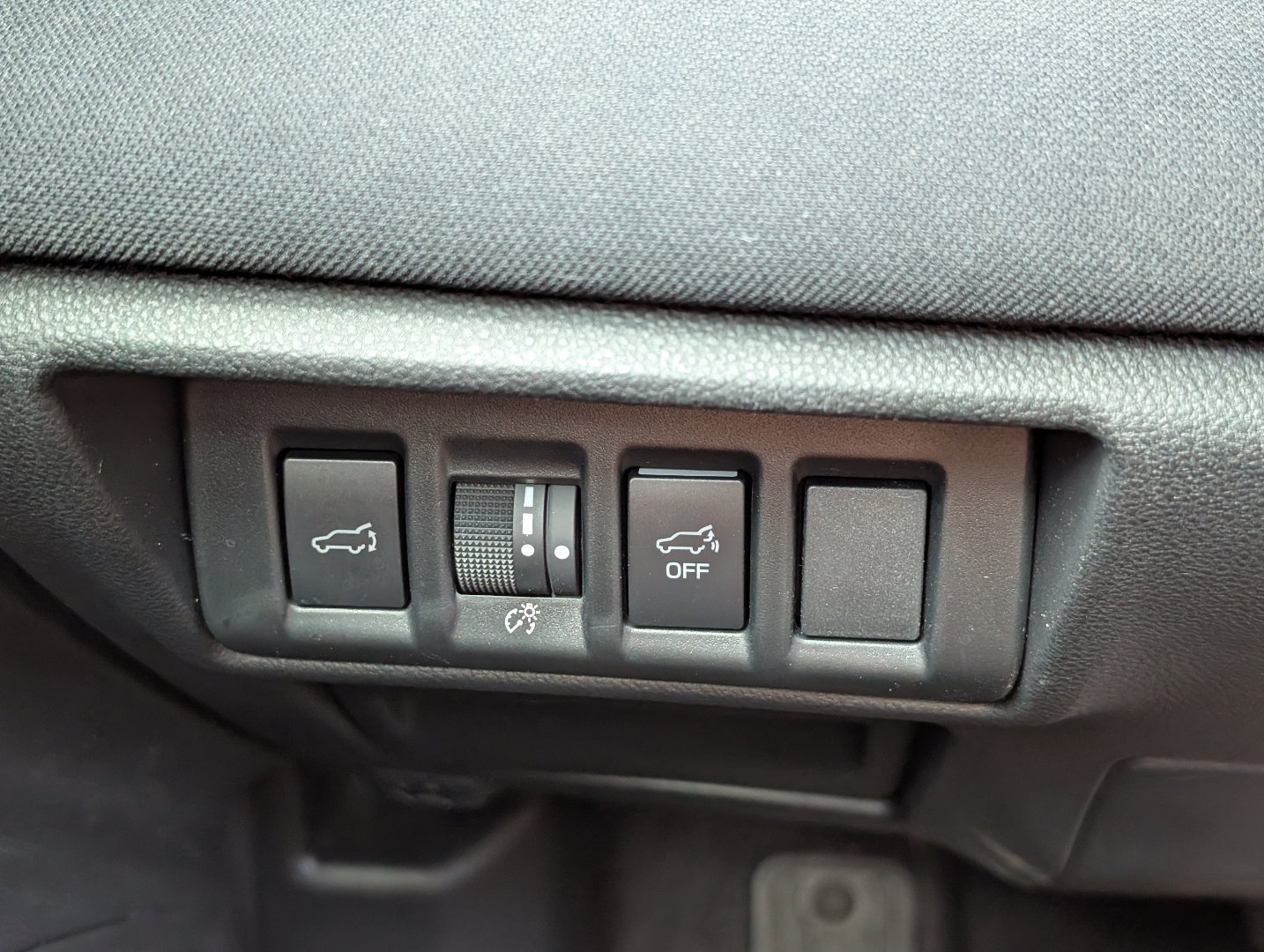 Certified 2025 Subaru Outback Premium AWD/4WD image 19