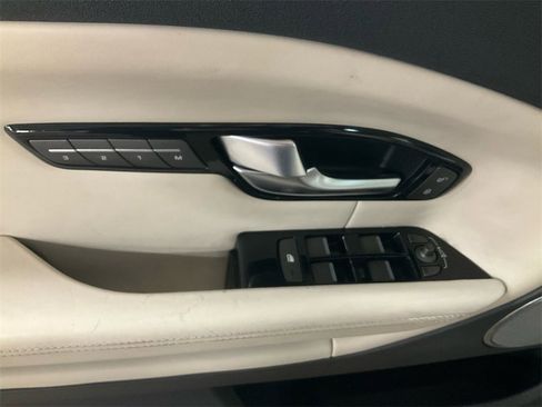 Used 2017 Land Rover Range Rover Evoque HSE image 26