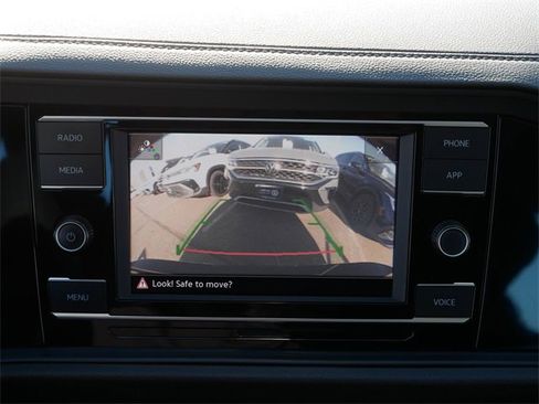 Certified 2024 Volkswagen Jetta SE image 29