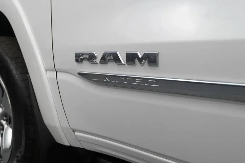 Used 2019 RAM 1500 Limited AWD/4WD image 14