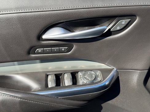 Used 2023 Cadillac XT4 Premium Luxury image 31