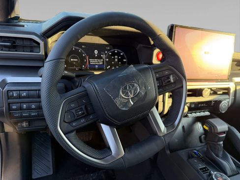 New 2026 Toyota Tacoma TRD Off-Road w/ TRD Off Road Upgrade Package AWD/4WD image 13